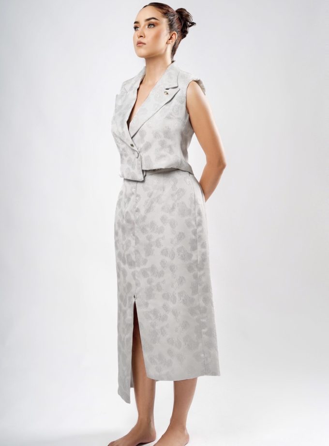 JUPE DROITE AVEC PERLAGE